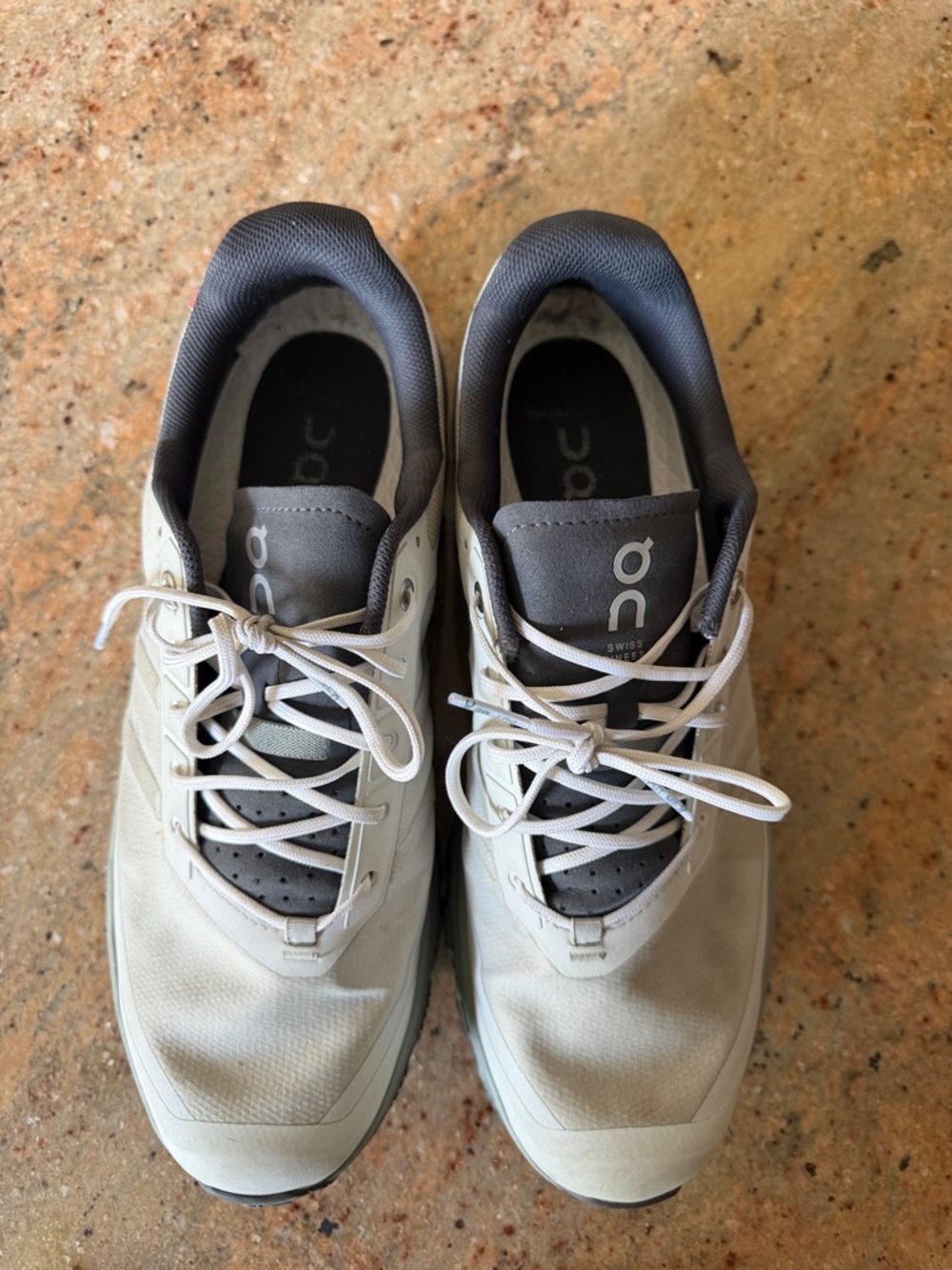 On Running Men's Light Gray and Charcoal Running Shoes